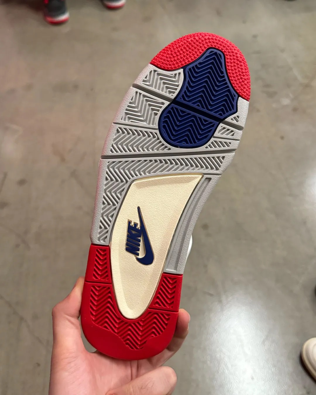 31966d87d9697daad17a694870191f6b0ee53029.jpg